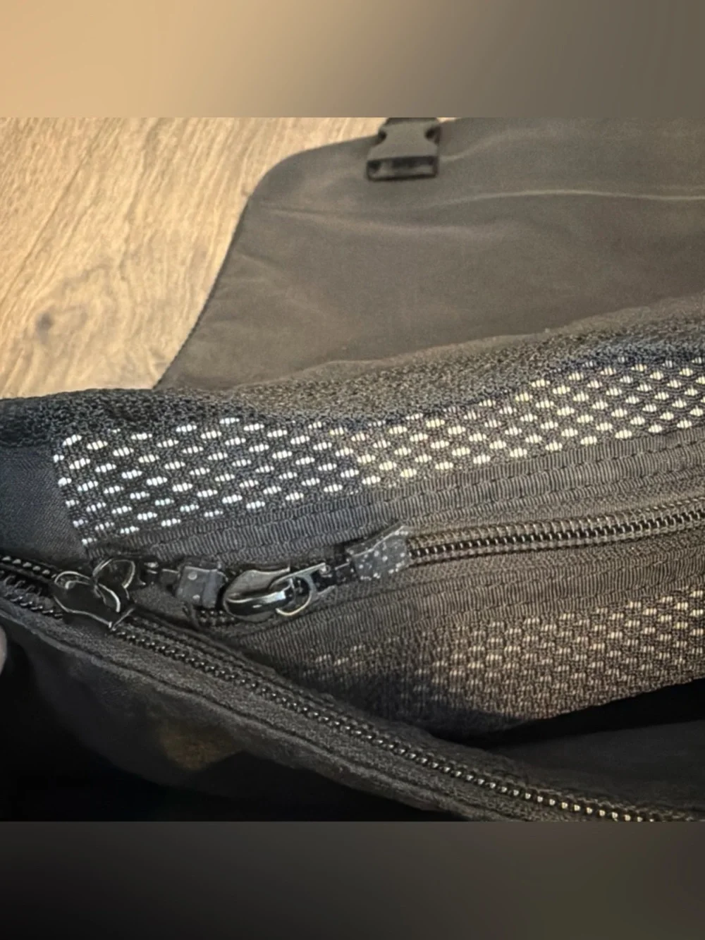 Tumi T2 Tech Bag Black Ballistic‎ Expandable Messenger Laptop Bag Satchel Travel